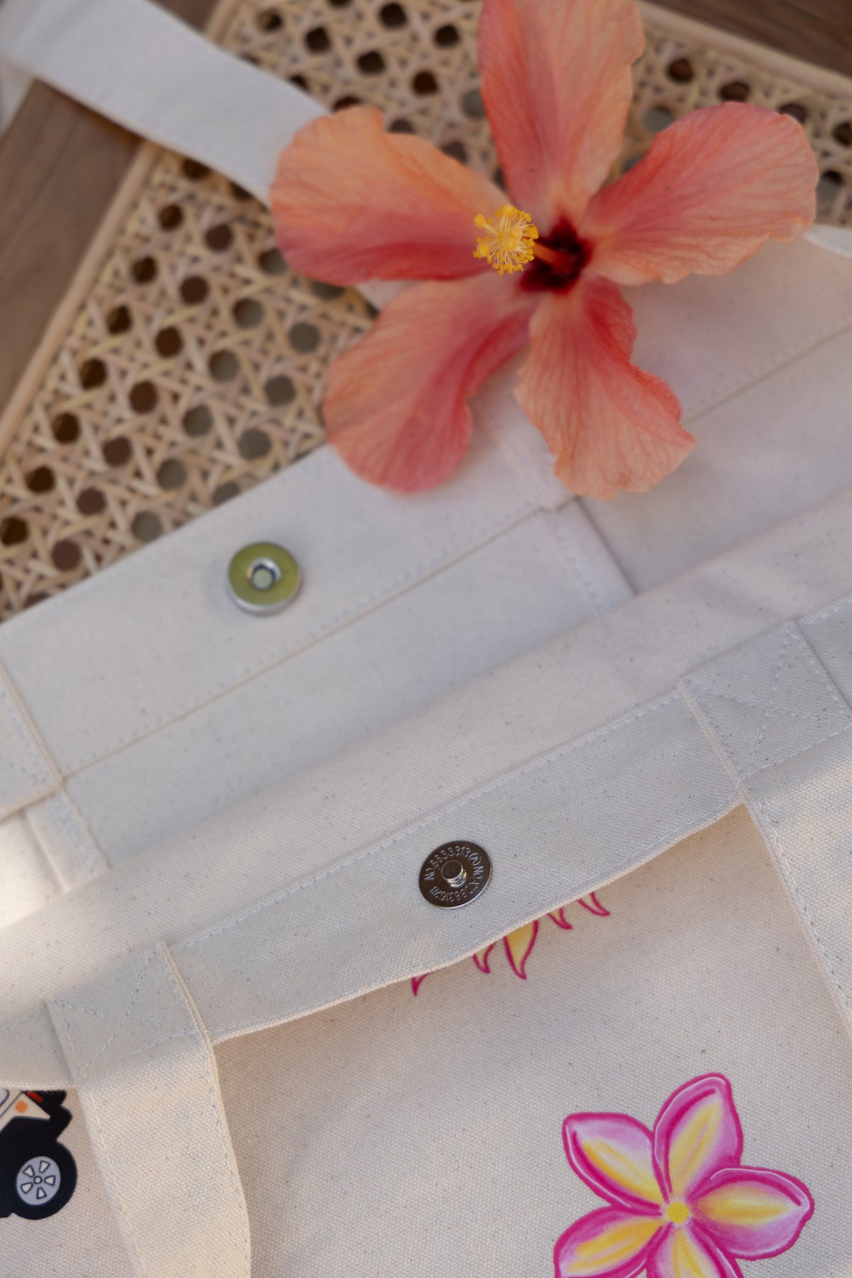 Unique designs tote bags